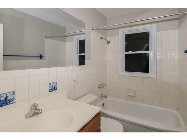 Building Photo - 1129 Skillman Ave W