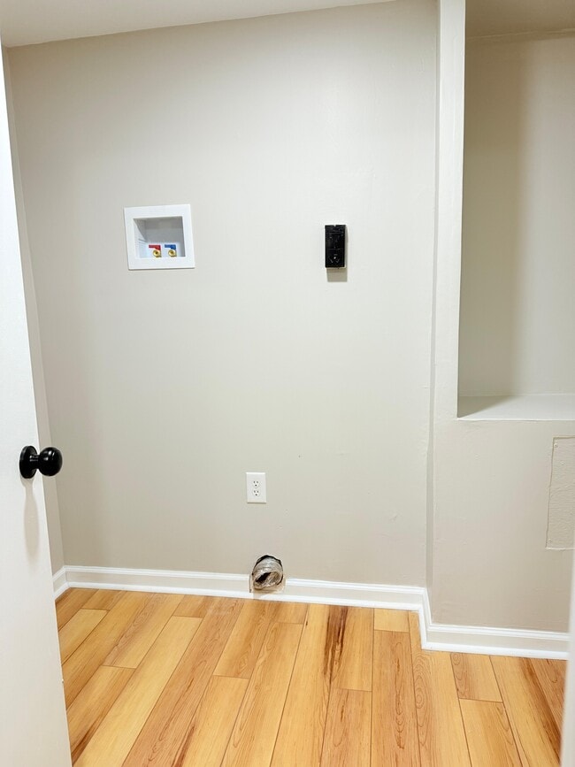 Building Photo - 1905 Walnut Ridge Dr