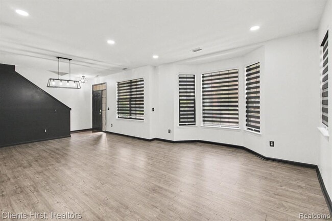 Building Photo - 47547 Ormskirk Dr