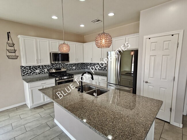 Building Photo - 8079 S Dolphin Way