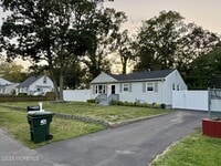 Building Photo - 203 Sunset Ln