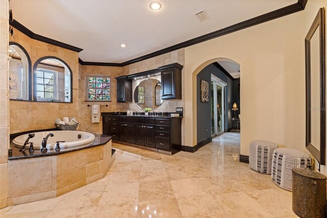 Building Photo - 3931 Pompano Dr SE