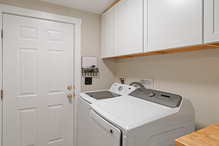 Building Photo - 109 Meghans Way