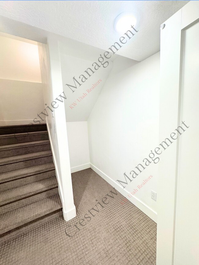 Building Photo - 4883 N Nile Dr