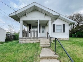 Building Photo - Pet-Friendly 2 Bedroom Home Near Downtown Muncie! W/D Hookups!