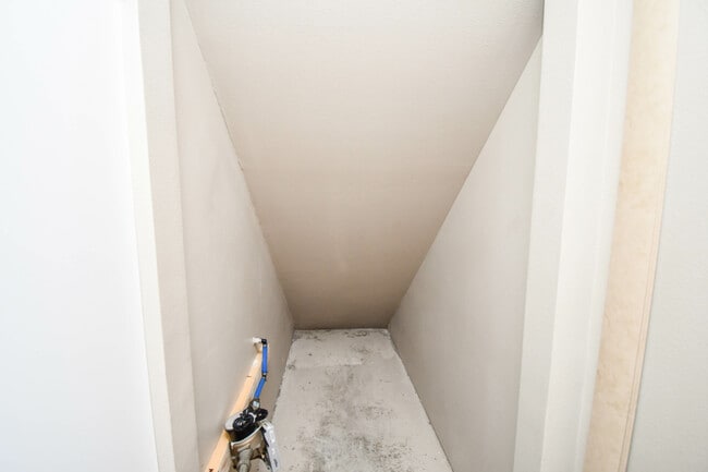 Building Photo - 8413 W 53rd St