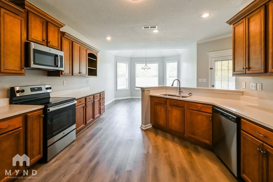 Building Photo - 6298 Ivy Trails Dr
