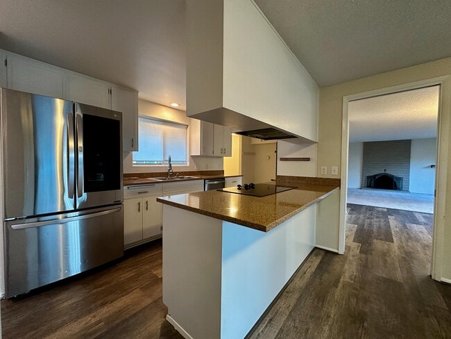 Building Photo - 1812 Brittany St