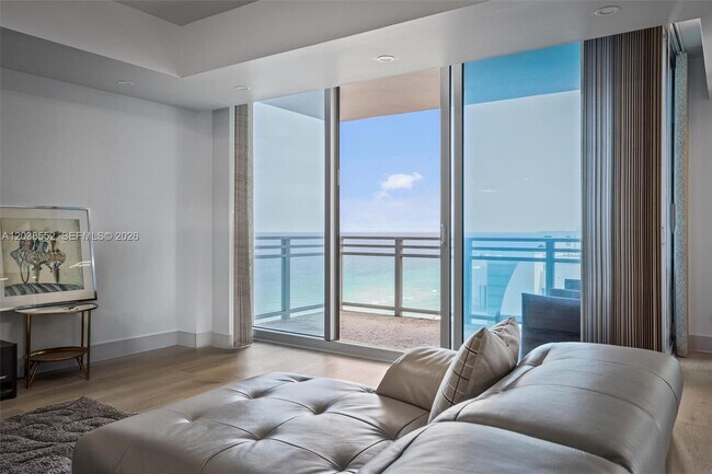 Building Photo - 3535 S Ocean Dr