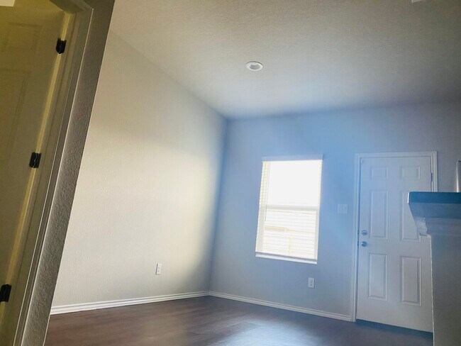 Building Photo - 4330 Heathers Star