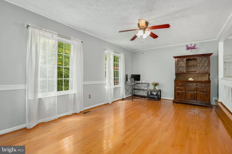Spacious Living Room - 12504 Timber Hollow Pl