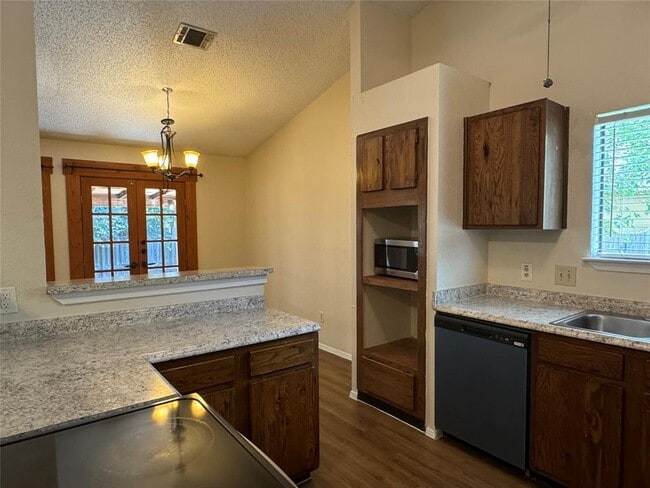 Building Photo - 2800 Goldbridge Dr