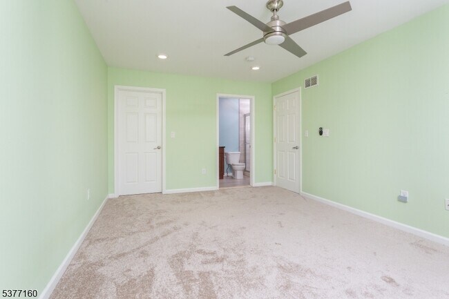 Building Photo - 24 DeCroce Ct