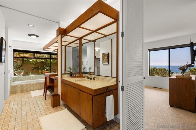 Building Photo - 8496 Westway Dr