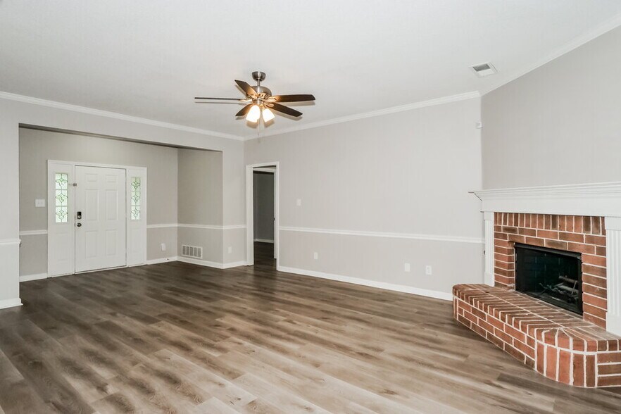 Building Photo - 4793 Narcissus Dr