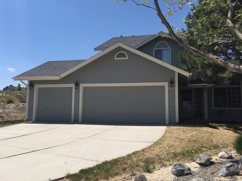 Lovely two story home on quiet cul-de-sac - 3964 Glenview Terrace