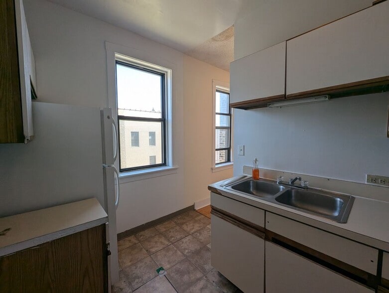 Building Photo - 1542 N Kedzie Ave