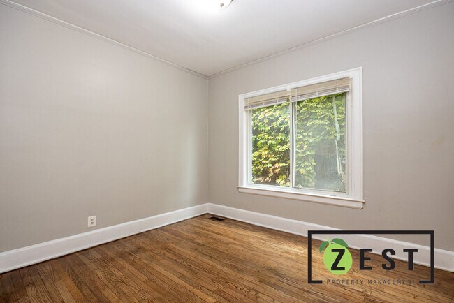 Building Photo - 3740 Tyler St