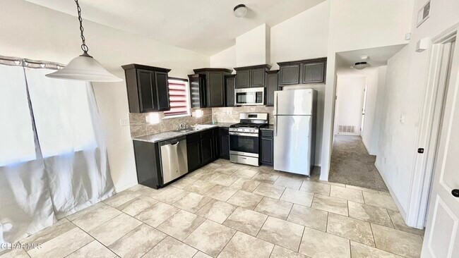 Building Photo - 14372 Chris Zingo Ln