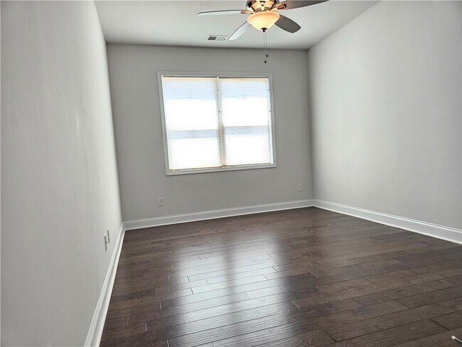 Building Photo - 3748 Heirloom Loop Ct NE