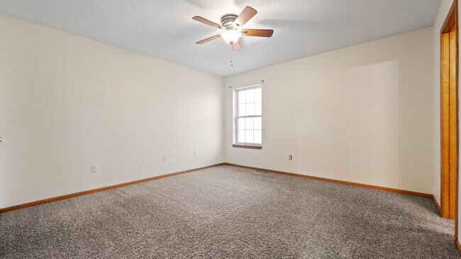 Bedroom #3 (Primary) - 21917 S Murphy Ln
