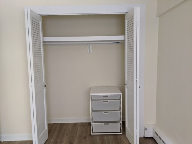 Drawer Unit in Main Closet - 4950 N Marine Dr