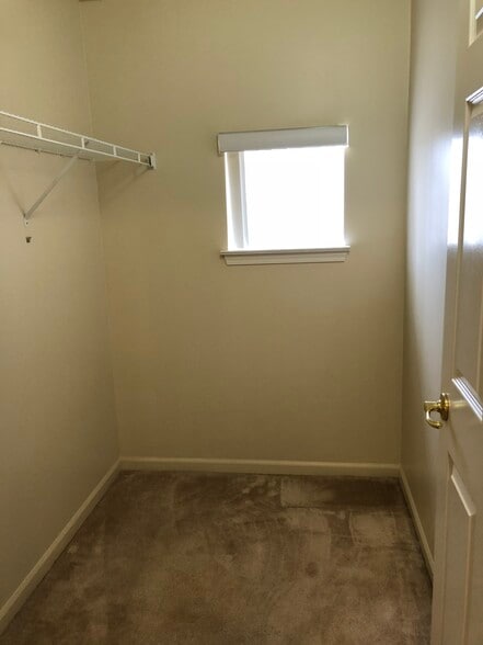 Building Photo - 52165 Naugatuck Dr