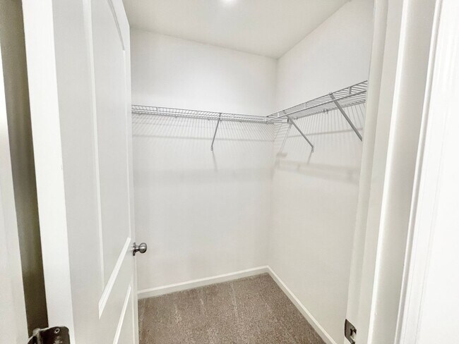 Building Photo - Charming Townhome Community in Mooresville...