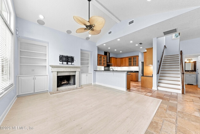 Building Photo - 38 Tallwood Rd