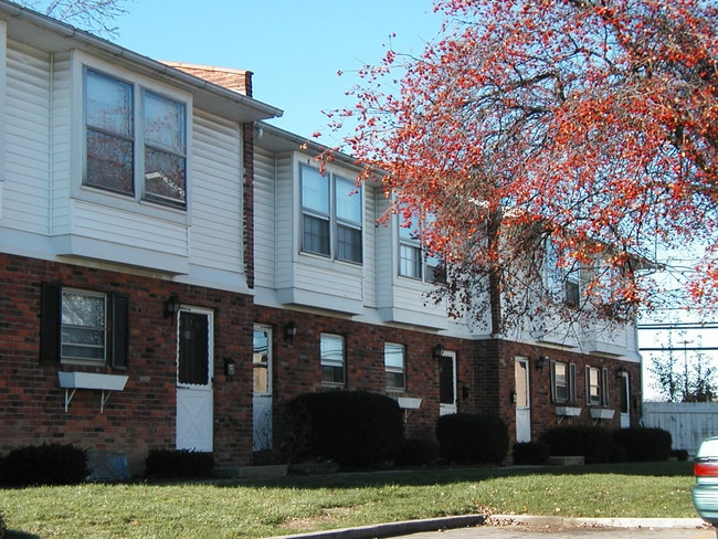 Building Photo - Gaslight Village