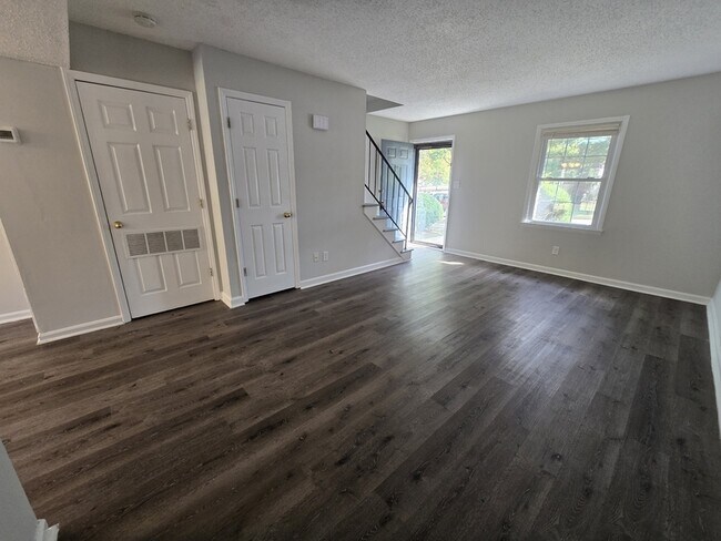 Building Photo - 4812 Blue Bird Ct
