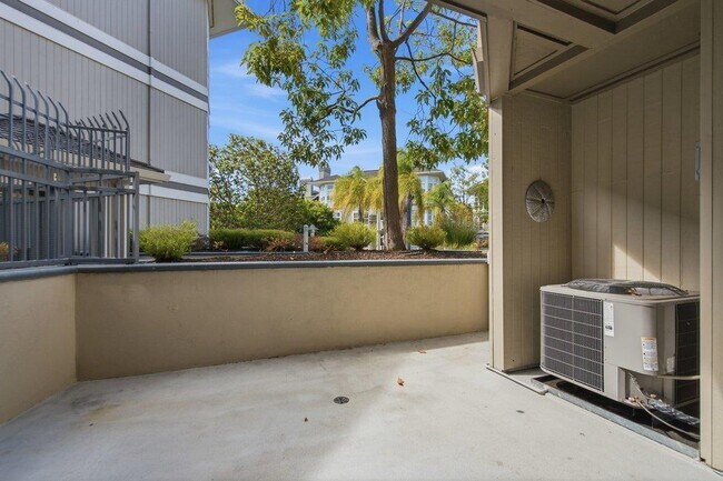 Building Photo - 880 Meridian Bay Ln
