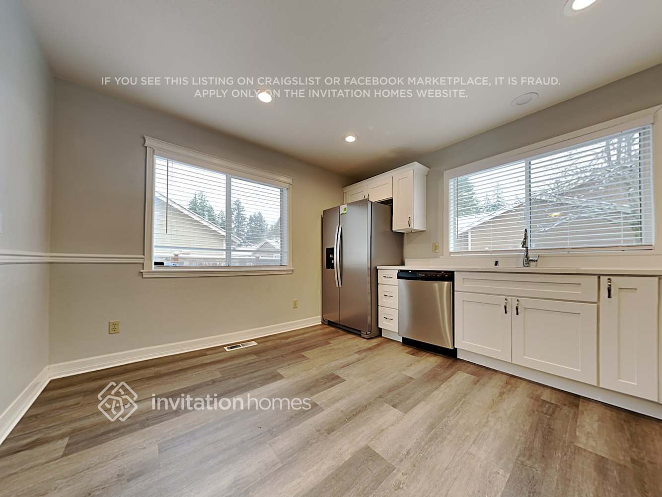 Building Photo - 1722 Mapleview Ct NE