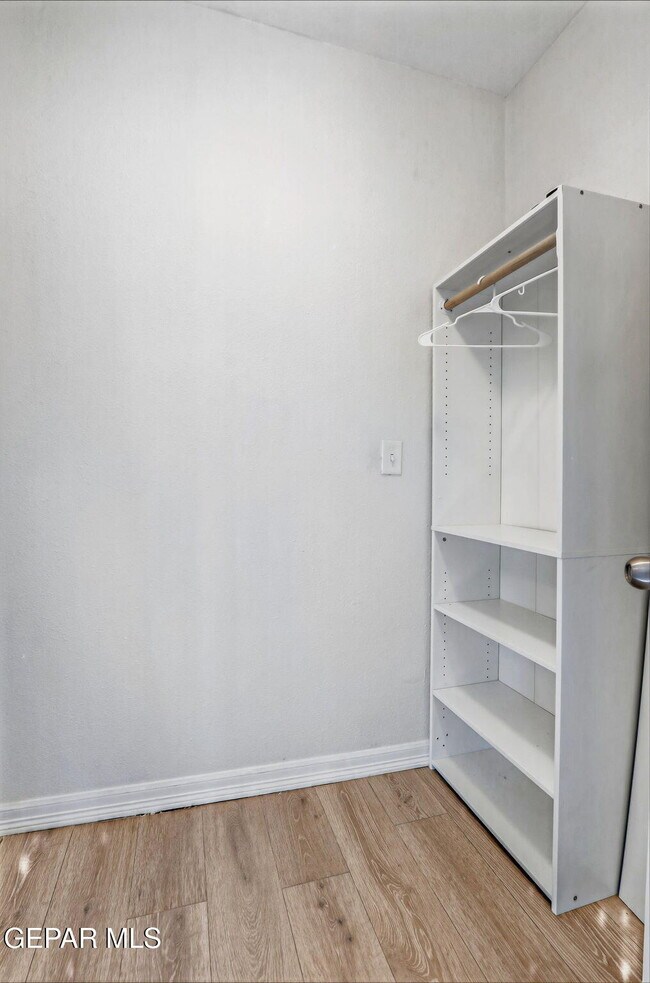 Building Photo - 4312 Wallington Dr