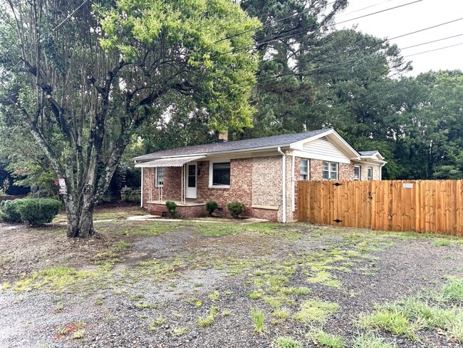 Building Photo - 107 Caswell St