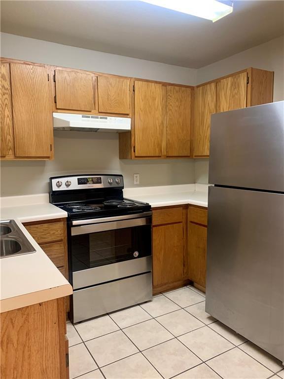 Building Photo - 944 N Storer Ave