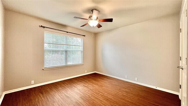 Building Photo - 784 Kingfisher Ln
