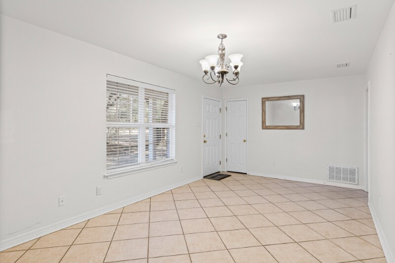 Building Photo - 3281 Woodard Dr