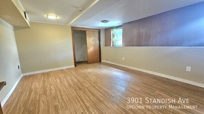 Building Photo - 3901 Standish Ave