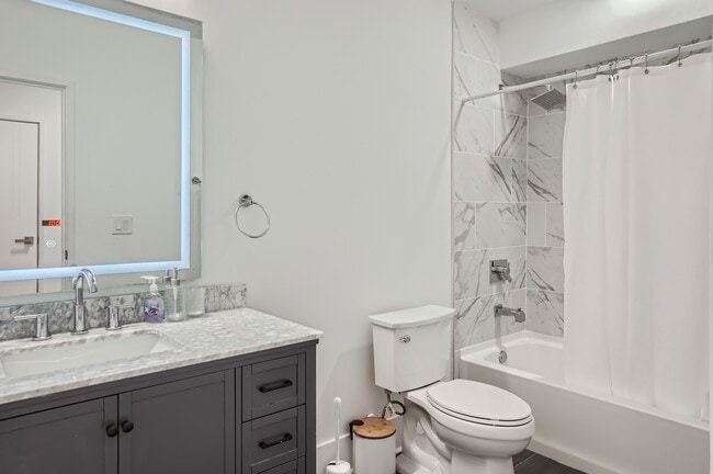 Building Photo - 5285 Mt Vernon Pkwy NW