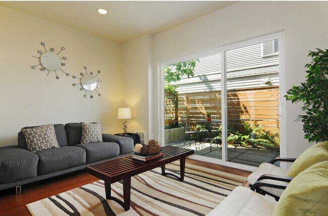 Building Photo - 4717 Phinney Avenue North