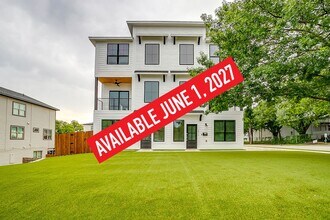 Building Photo - 2843 Forest Park Blvd