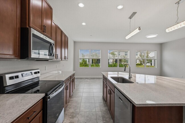 Building Photo - 14971 RedCove Pl