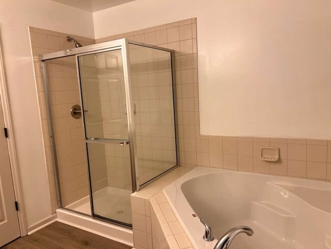 Building Photo - 132 Darley Dale Loop