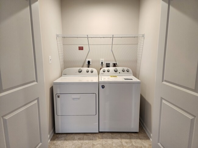 Building Photo - 183 Presidents Pointe Ave