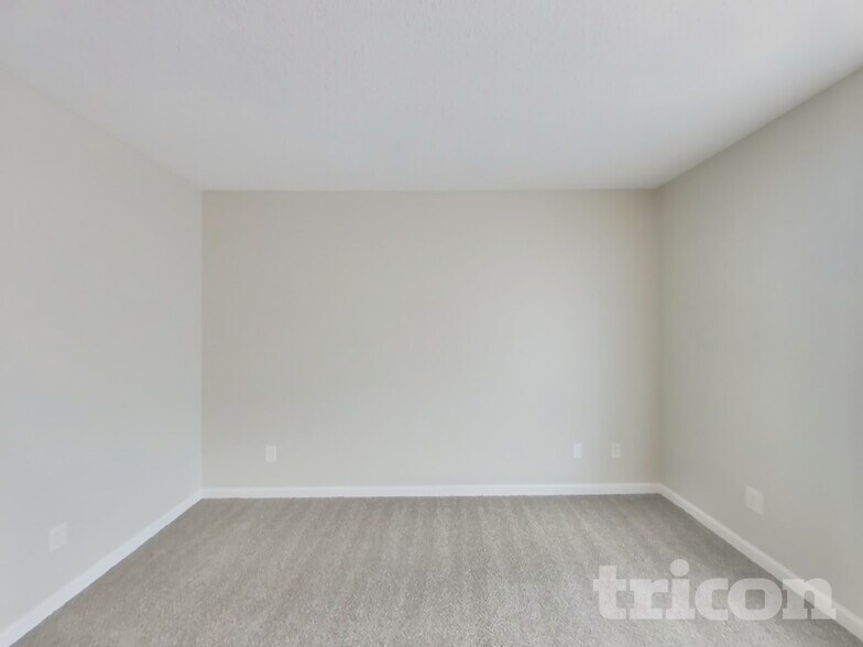 Building Photo - 9546 Gull Lake Dr
