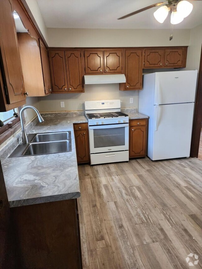 Building Photo - 1506 Maryland Ct