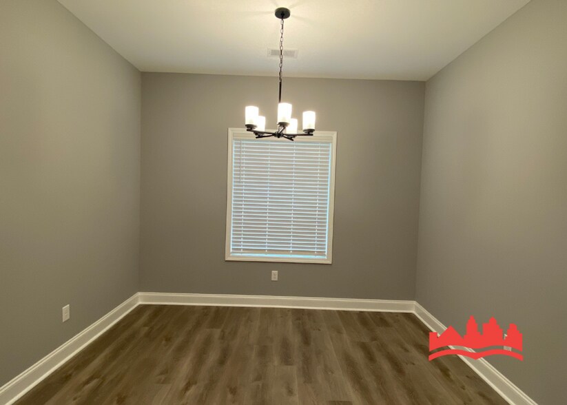 Building Photo - 10000 Messana St