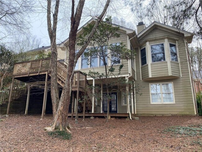 Building Photo - 7155 Roswell Rd