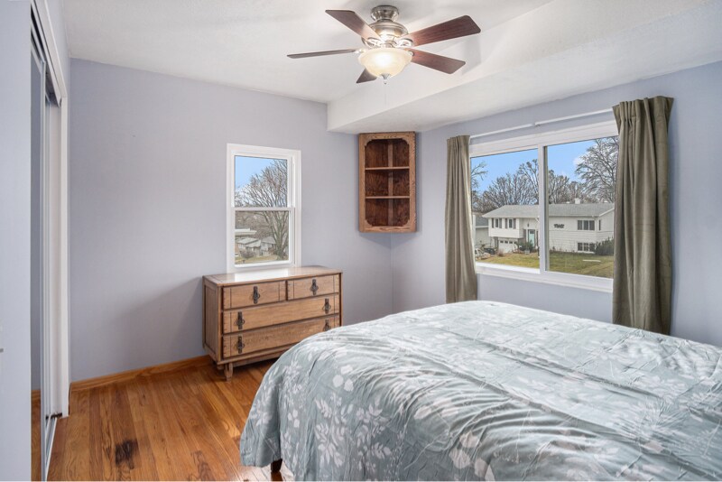 Building Photo - 9650 Sahler St